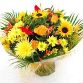 Nottingham Flower Delivery by Fleurtations of Nottingham, all handtied flower bouquets are delivered via our personal delivery service covering the local Nottingham area.