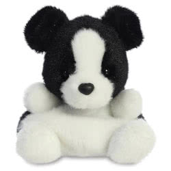 Palm Pals Brodie Collie Dog soft toy by Aurora. This gorgeous little border collie plush toy fits perfectly into the palm of your hand, coming in super soft black and white plush fur with pointy ears, button nose and a really cute expression.