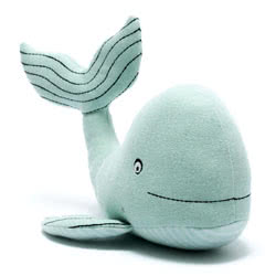 Best Years Knitted Organic Cotton Sea Green Whale Scandi Toy. This knitted seahorse baby toy is made from sustainably sourced cotton. Part of the sea life range of organic cotton Scandi toys that are characterised by their muted colours and minimalist des