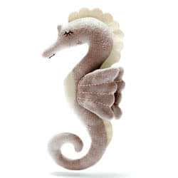 Best Years Knitted Cotton Sasha Seahorse Pink Soft Toy. This knitted seahorse baby toy is made from sustainably sourced cotton. Part of the sea life range of organic cotton Scandi toys that are characterised by their muted colours and minimalist designs. 