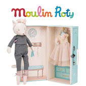 Moulin Roty La Petite Ecole De Danse (The Little Dance School) is a French premiere soft toy range. Inspired by the ballet, these designs centre upon ballet dancing mice, cats, foxes and bunnies.