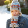 Pachamama Knitwear Shetland Handwarmer - Oatmeal wearing