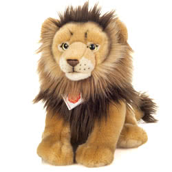 Teddy Hermann sitting Lion soft toy in a 30 cm size. This is magnificent and so life-like! Coming in a rich golden brown fur body with a majestic multi-toned mane and matching tail tip.