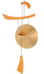 Woodstock Emperor Gong is an Asian-inspired design which centers it's elegant looks 
around a hand-hammered bronze gong made with traditional 
techniques. The suspension parts are constructed of 
beautiful cherry-finished ash wood, strung with UV-